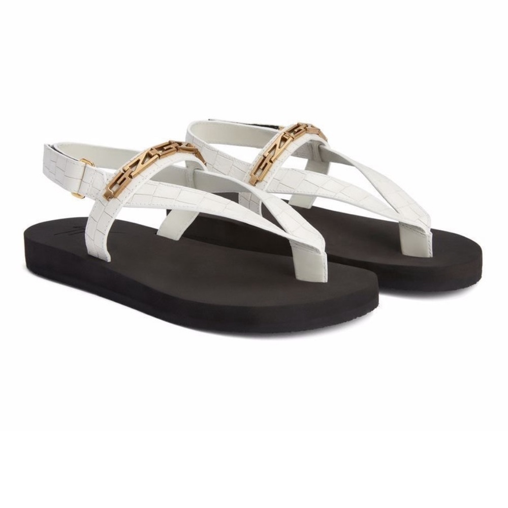 Giuseppe Zanotti
Hydra monogram sandals